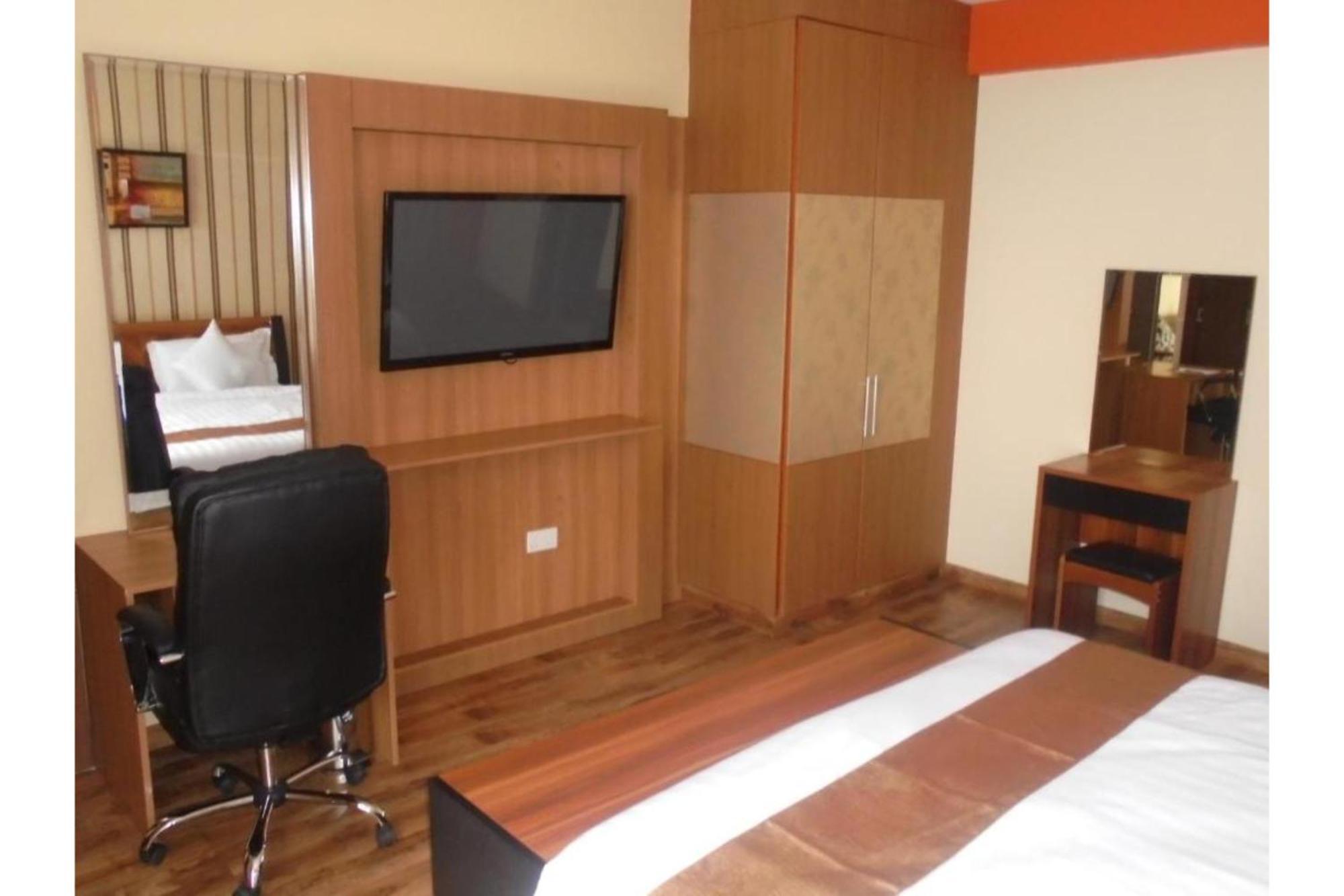 We Hotel & Suites Nairobi Exterior foto